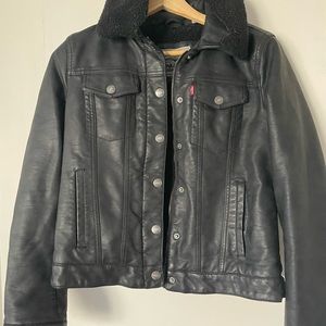 Levi’s size small leather jacket with attached Sherpa collar lining
